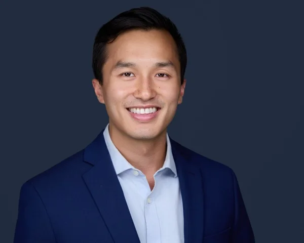 Professional corporate headshot example 2 - Berwyn photography by Images by IBA