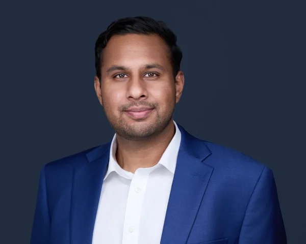 Professional corporate headshot example 3 - Berwyn photography by Images by IBA