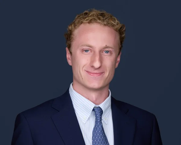 Professional corporate headshot example 4 - Berwyn photography by Images by IBA