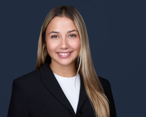 Professional corporate headshot example 5 - Berwyn photography by Images by IBA